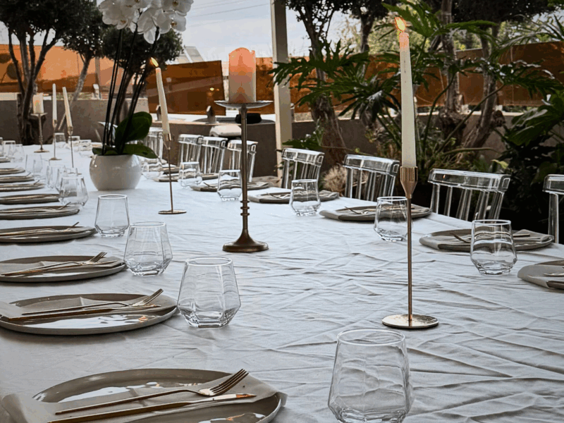 החצר של יוב