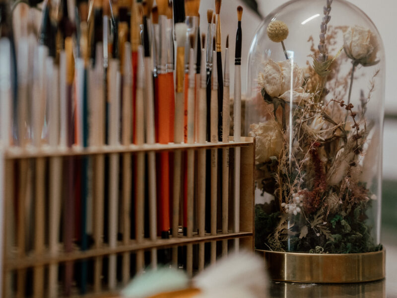 סטודיו שדות-סדנאות חימר ופרחים. סטודיו שדות-סדנאות חימר ופרחים.