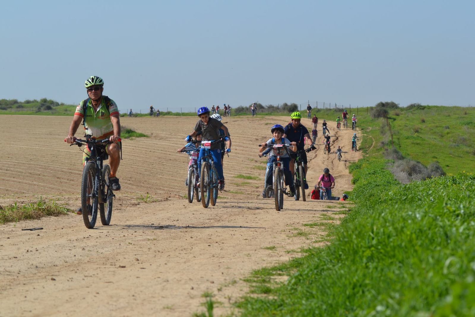 רכיבה בשדות בארי: יוצאים לשטח עם "לה מדווש"!
