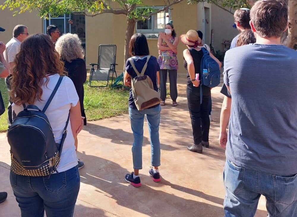 כשהמדבר הופך לקהילה – גבעות בר
